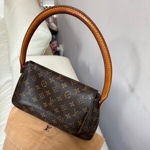Rare Retired Authentic Louis Vuitton Looping pm